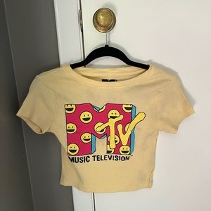 MTV cropped short-sleeve